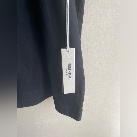 NEW Essential Fear Of God Men Black Thick Shirt Size Large - Picture 6 of 14